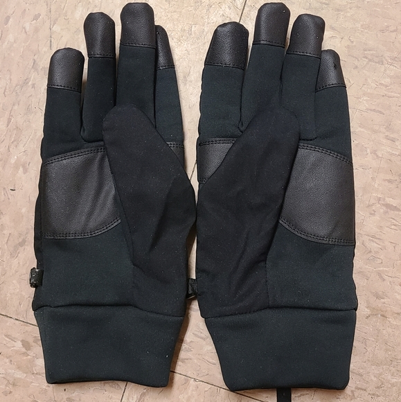 Uniqlo Accessories Uniqlo Winter Glove Poshmark